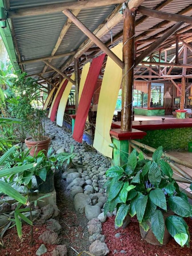 Hotel Roca Verde Beachfront Puntarenas Exterior photo